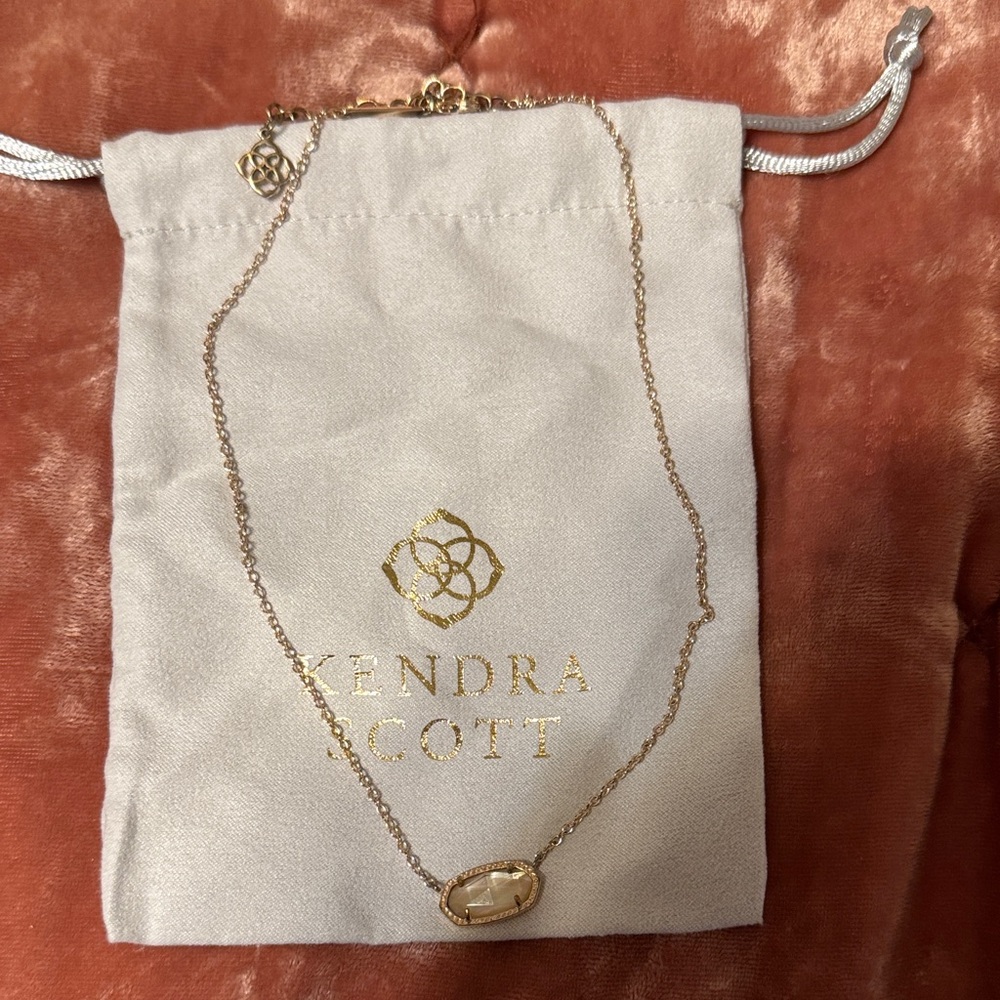 Kendra Scott Gold Pendant Necklace